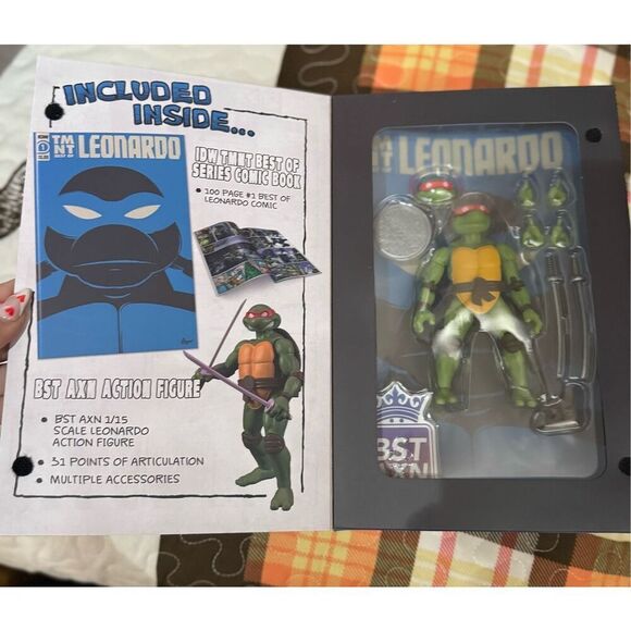 Teenage Mutant Ninja Turtles BST AXN Leonardo Comic Book Action Figure - Picture 2 of 3